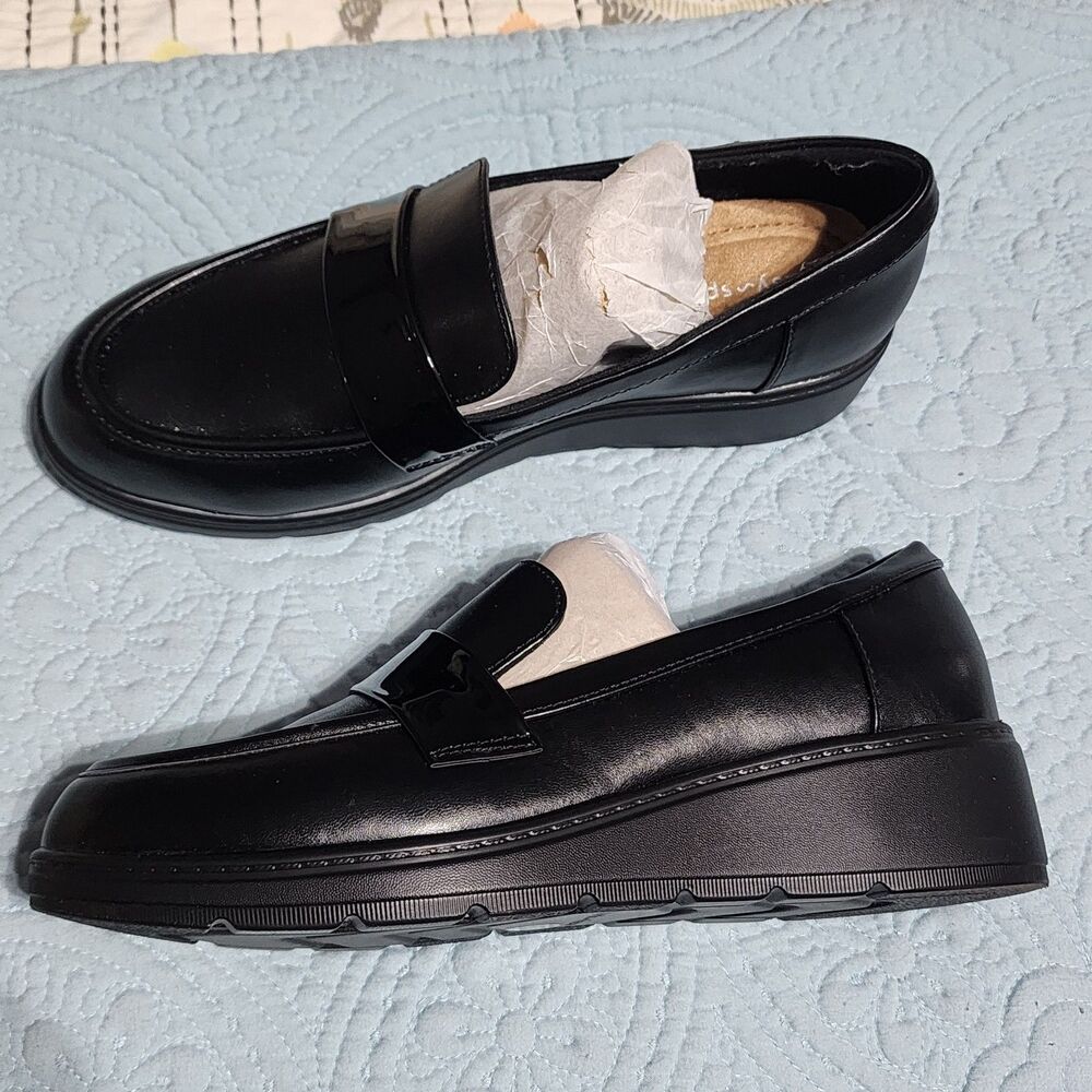 Easy Spirit Women’s Black Slip-On Loafer low wedge Faux Leather Cushioned 9 M - Picture 5 of 7